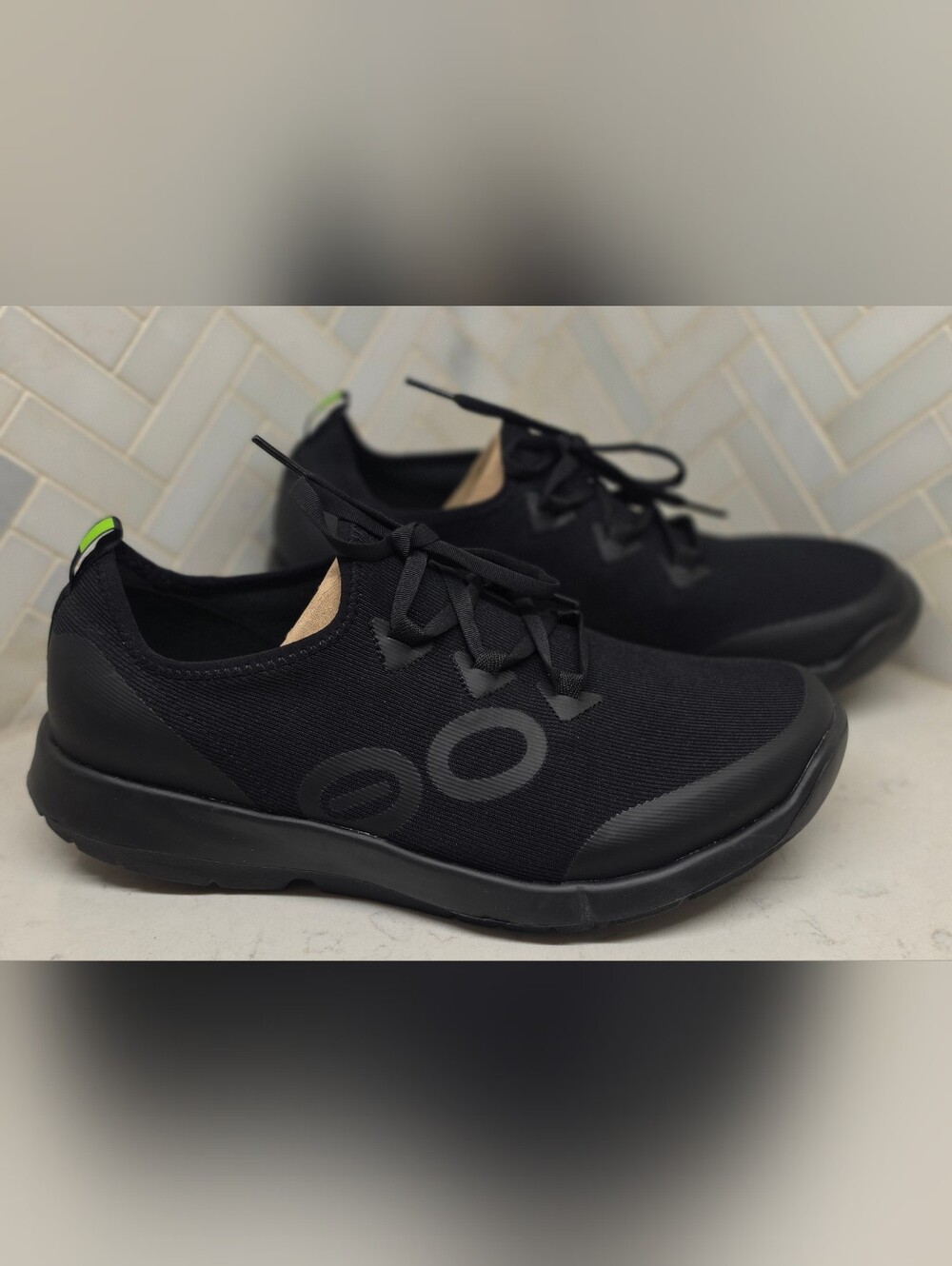 NWOT OOFOS 06012024-21 Black Mesh Low Top Lace Up Rubber Athletic Sneaker